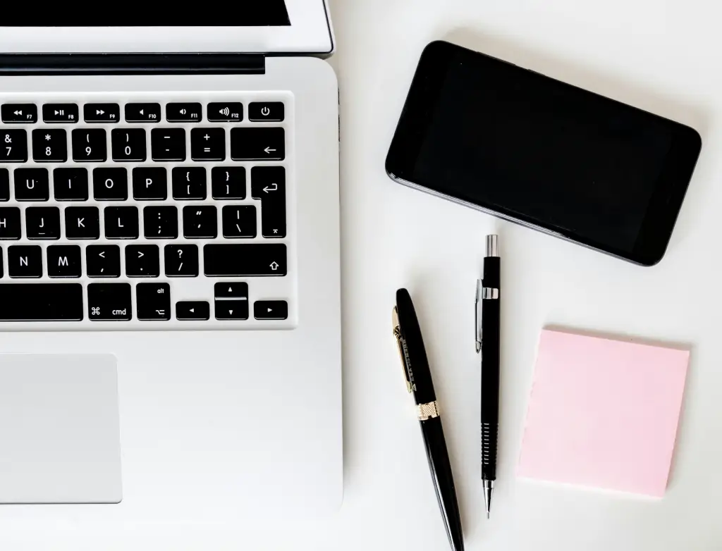 what do real estate agents do in Colorado Springs